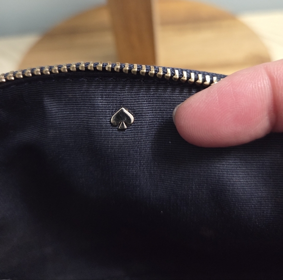 Kate Spade New York Sylvia Wildflower Bouquet Medium Dome Cosmetic Bag, NAVY EUC - Picture 10 of 10